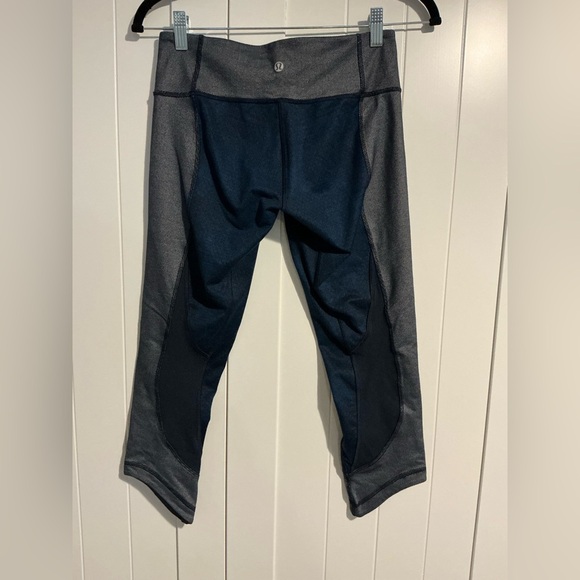 RARE Lululemon Wunder Under Sashiko Inkwell Rugged Blue Crop Leggings Size 6 EUC - Picture 5 of 8